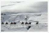帕米尔高原 边防官兵行走在风雪巡逻路