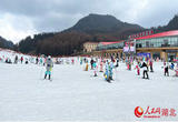 湖北神农架：冰山雪山成金山银山