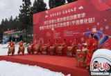“吃着汤圆”上滑雪场 浙江市民乐享冰雪运动